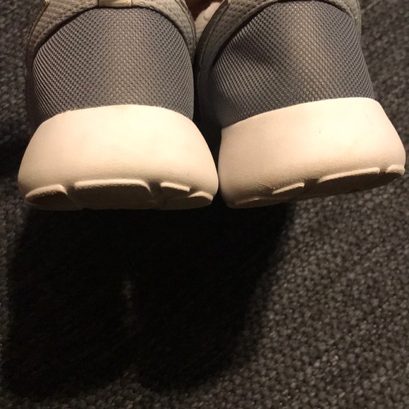 Nike sneakers size 6.5 Y. - Picture 5 of 8